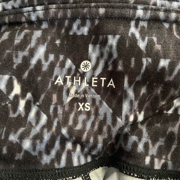 Athleta Chaturanga Cobra Tights - Picture 10 of 11